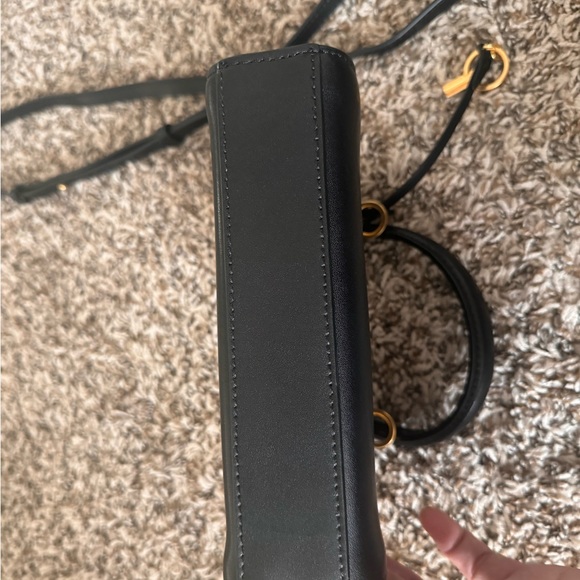 SOLD** Tory Burch mini Lee Radziwill in Black - Picture 10 of 13